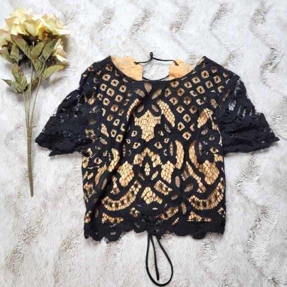 Tobi Tops - Tobi Black‎ Lace Corset Lace Up Back Short Sleeve Nude Underlay Blouse Size XS